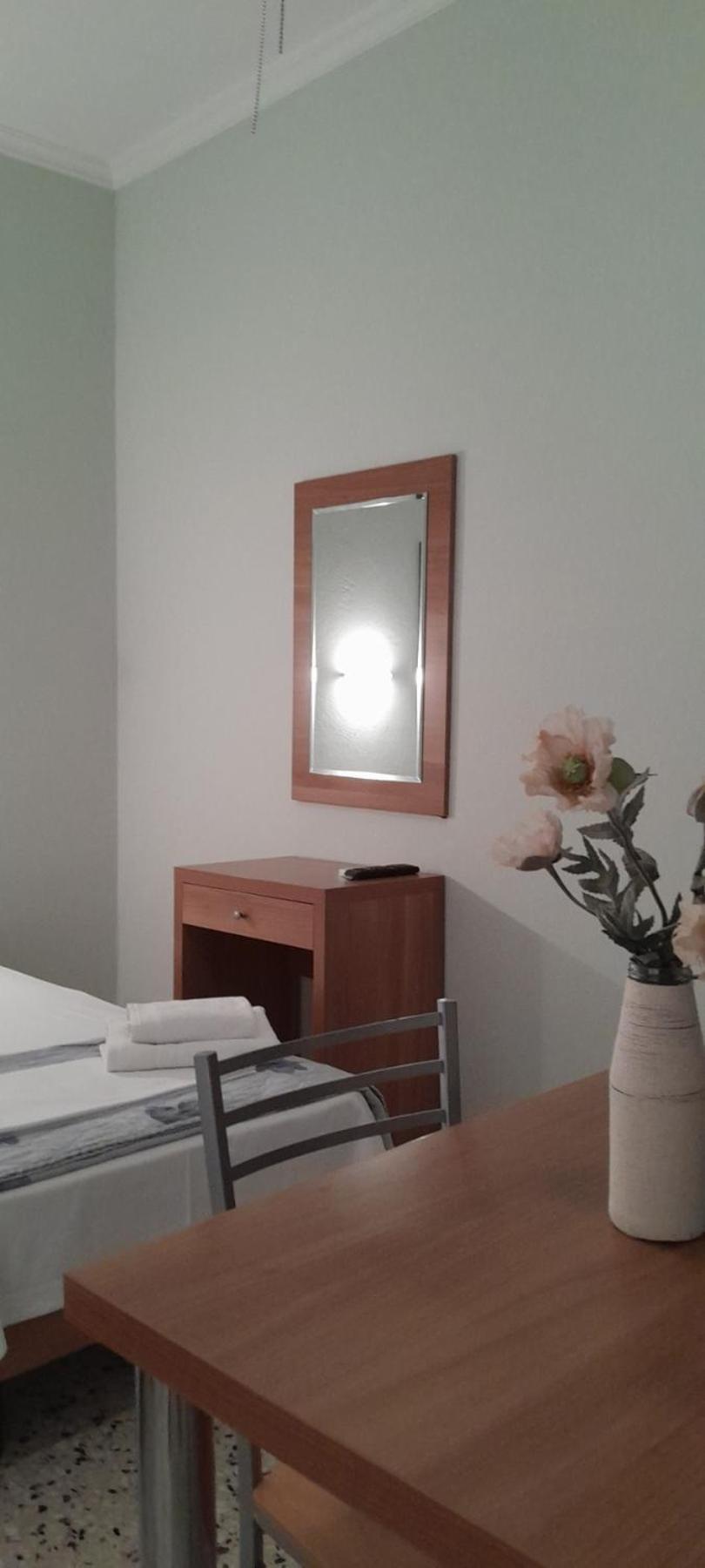 Hotel Ωρεοι à Loutra Edipsou  Extérieur photo