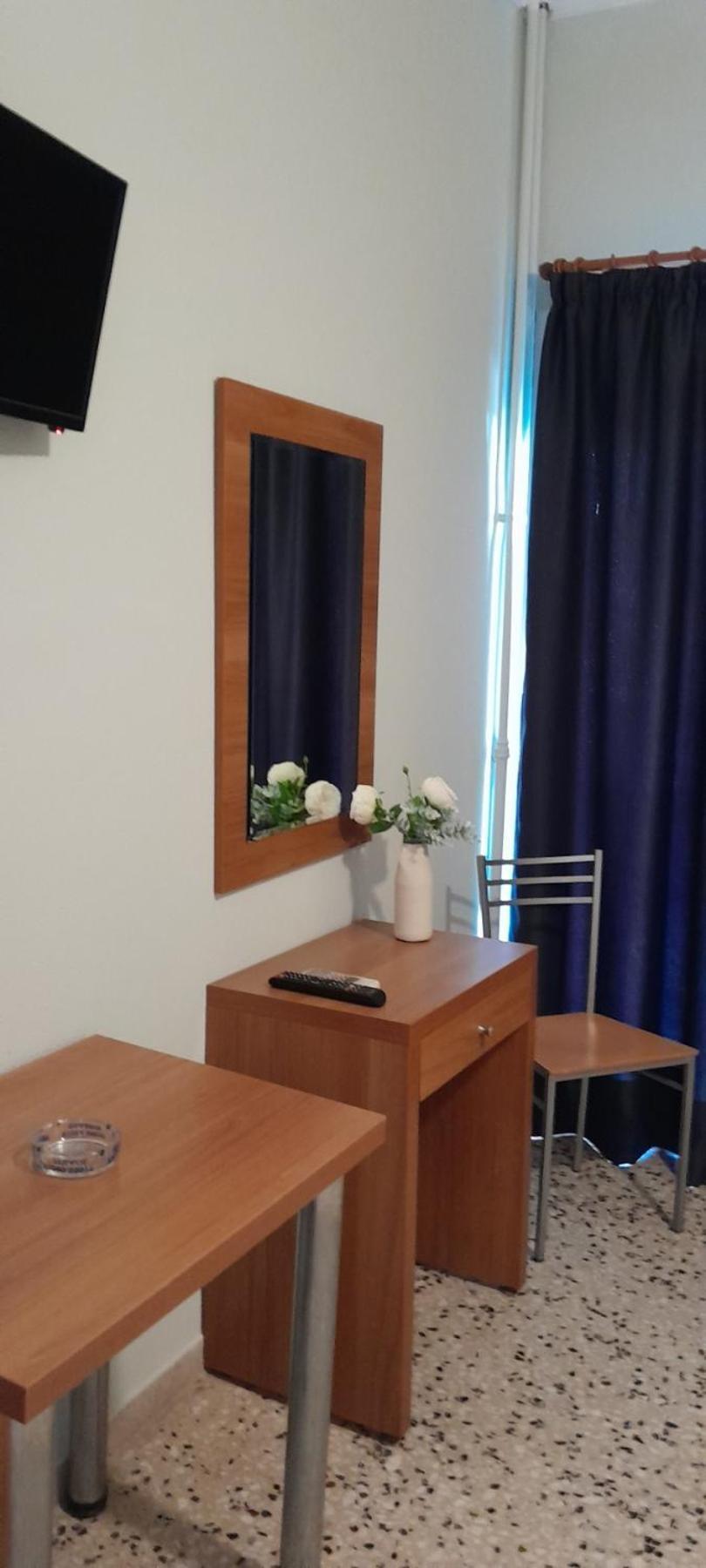 Hotel Ωρεοι à Loutra Edipsou  Extérieur photo