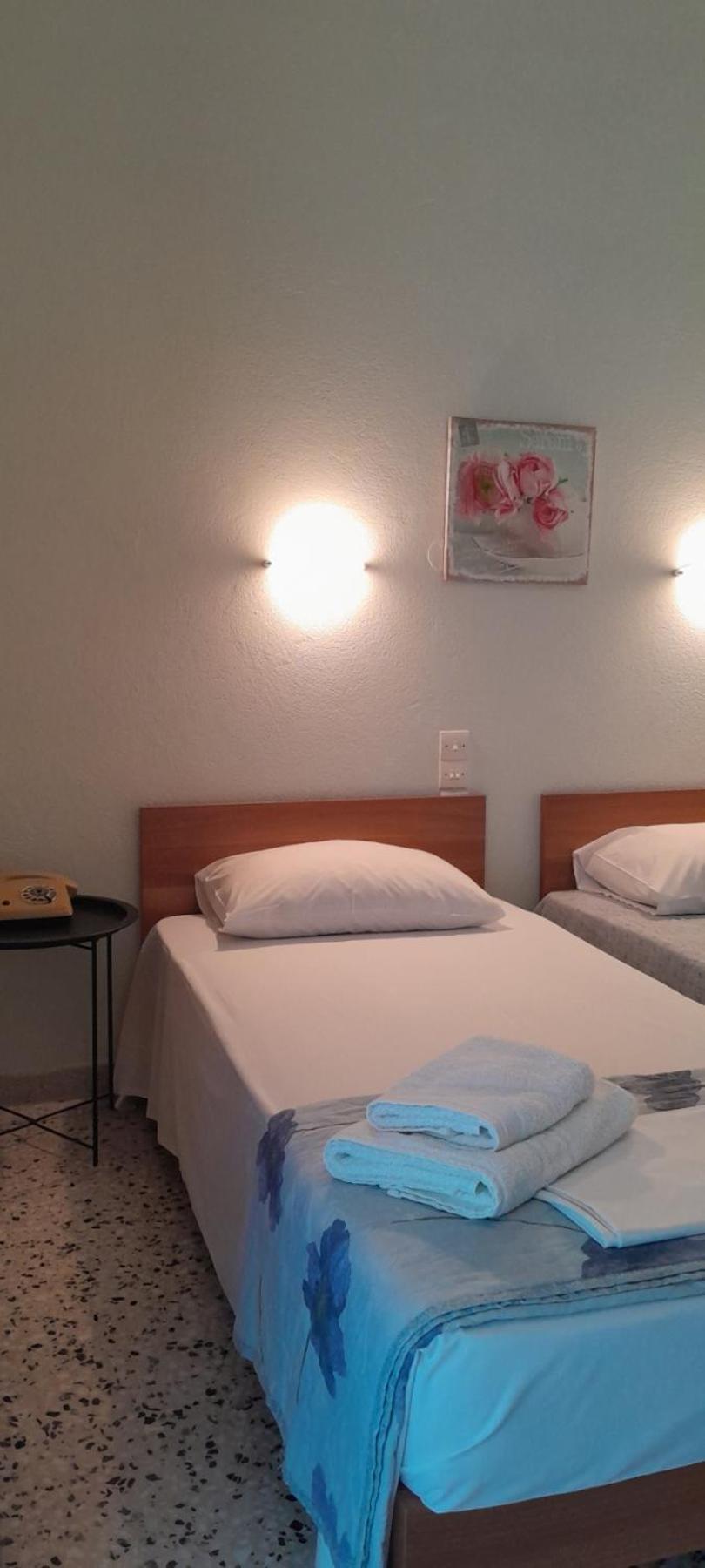Hotel Ωρεοι à Loutra Edipsou  Extérieur photo