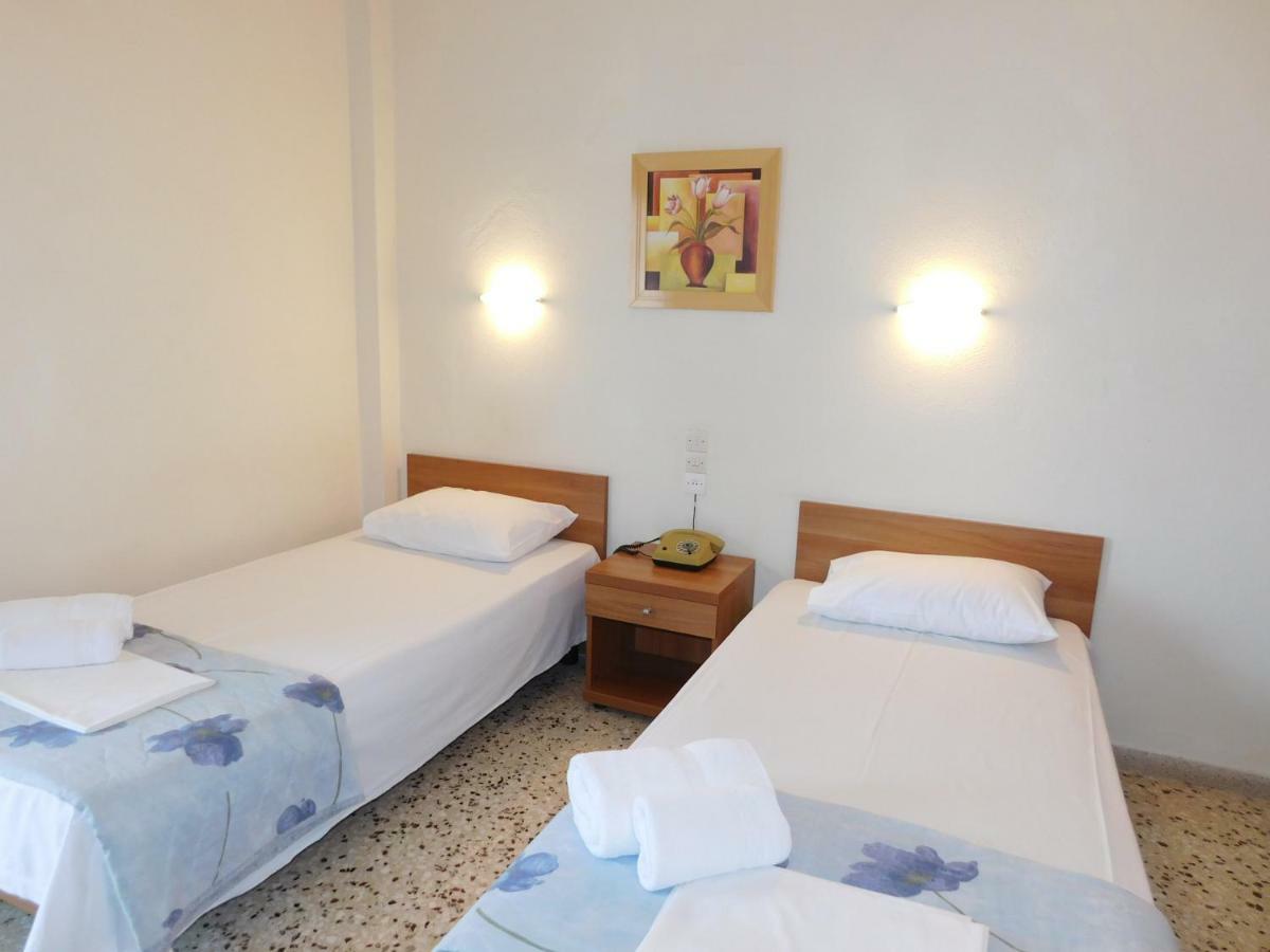Hotel Ωρεοι à Loutra Edipsou  Extérieur photo