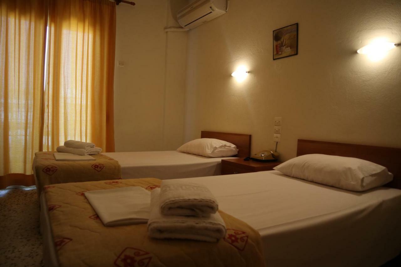 Hotel Ωρεοι à Loutra Edipsou  Extérieur photo